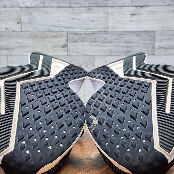 Nike Women's Size 8 Zoom Winflo 6 Shoes Black Running Sneakers BQ3192-003 - Picture 14 of 16